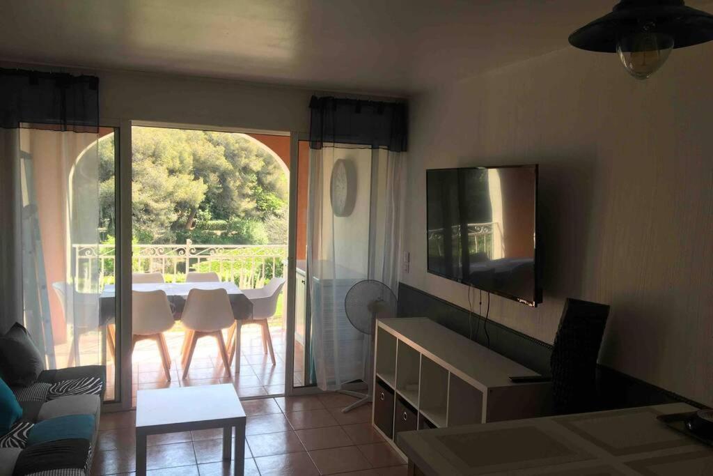 Appartement T2 avec piscine a 100 m de la plage Six-Fours-les-Plages Extérieur photo