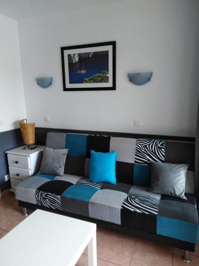 Appartement T2 avec piscine a 100 m de la plage Six-Fours-les-Plages Extérieur photo