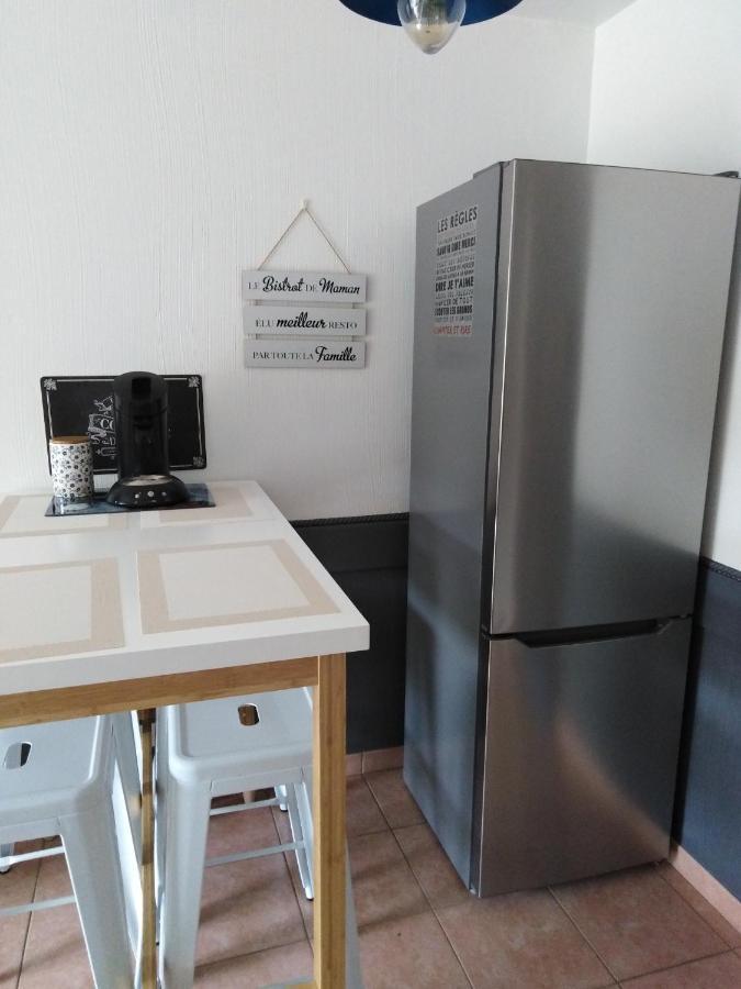Appartement T2 avec piscine a 100 m de la plage Six-Fours-les-Plages Extérieur photo