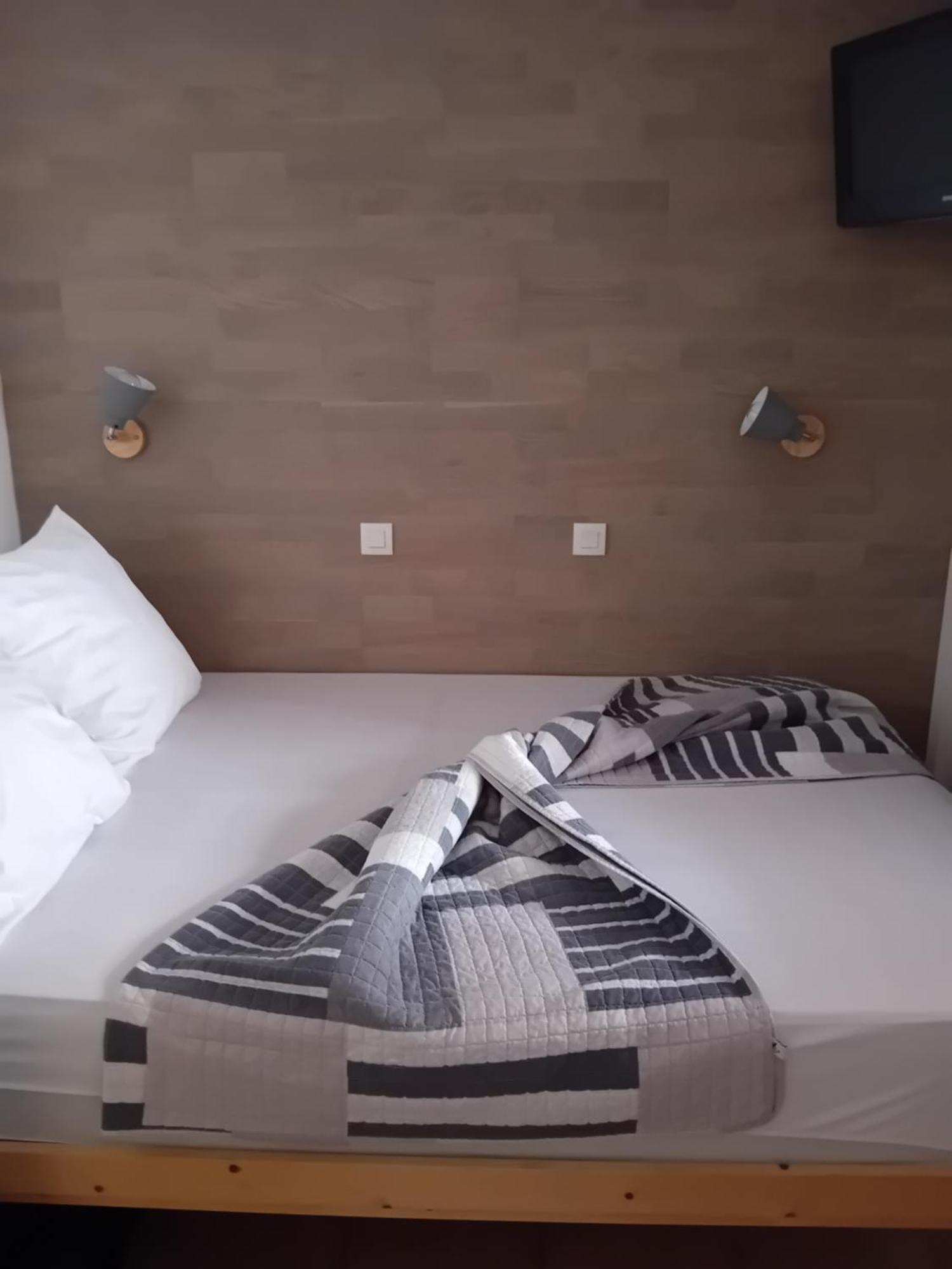 Appartement T2 avec piscine a 100 m de la plage Six-Fours-les-Plages Extérieur photo